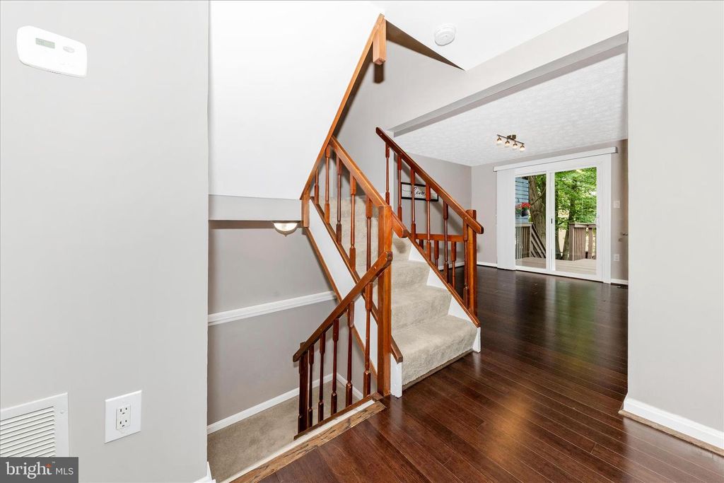 Image 15 of property listing at 18048 WAGONWHEEL CT, Olney, MD 20832