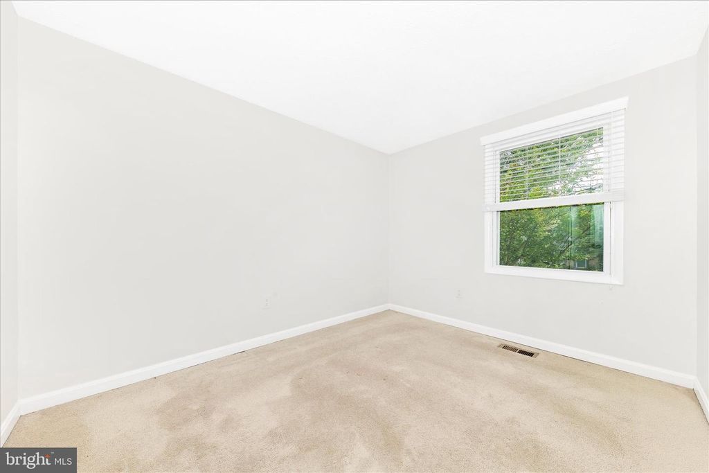 Image 24 of property listing at 18048 WAGONWHEEL CT, Olney, MD 20832