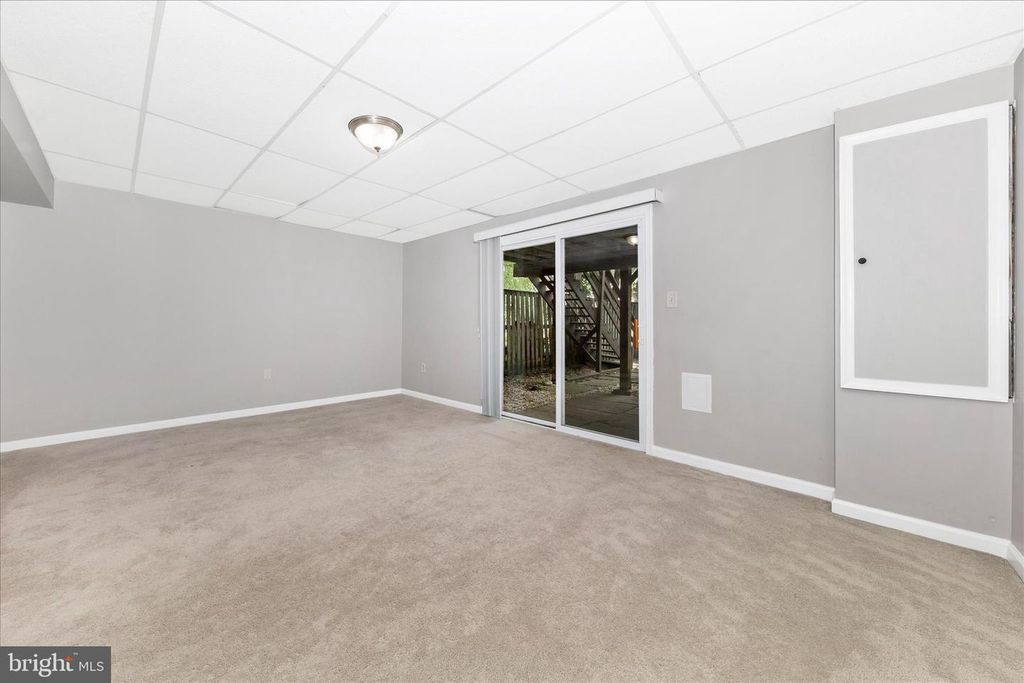 Image 32 of property listing at 18048 WAGONWHEEL CT, Olney, MD 20832