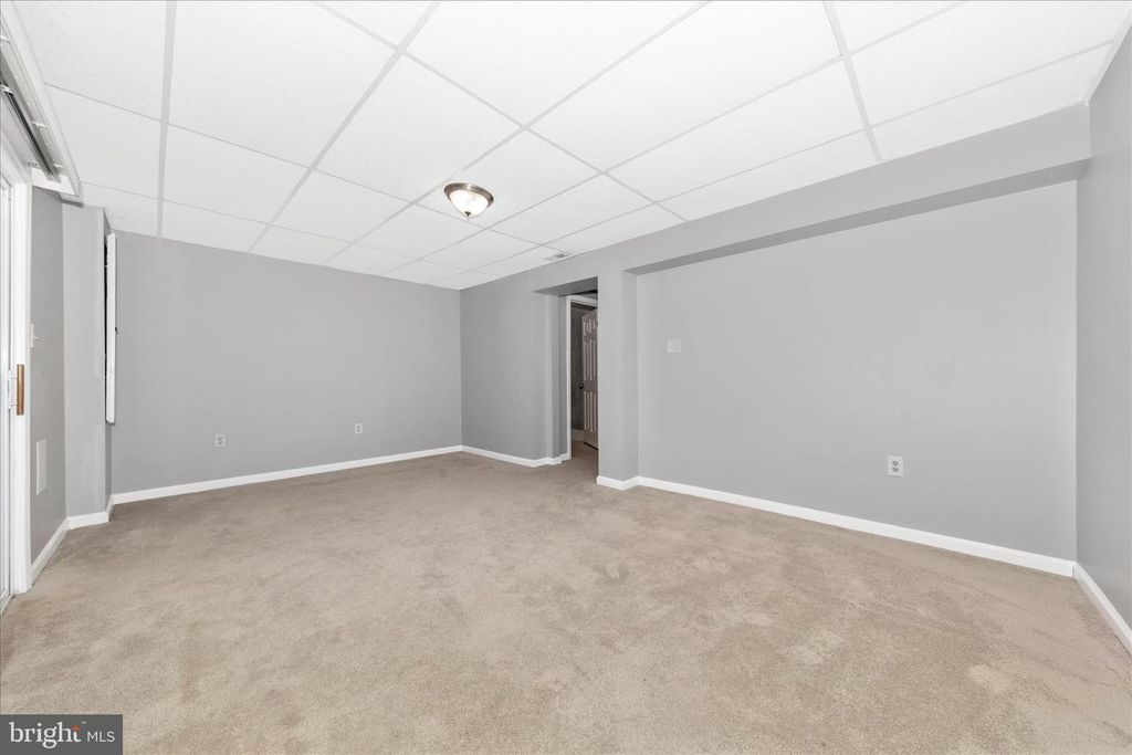 Image 34 of property listing at 18048 WAGONWHEEL CT, Olney, MD 20832