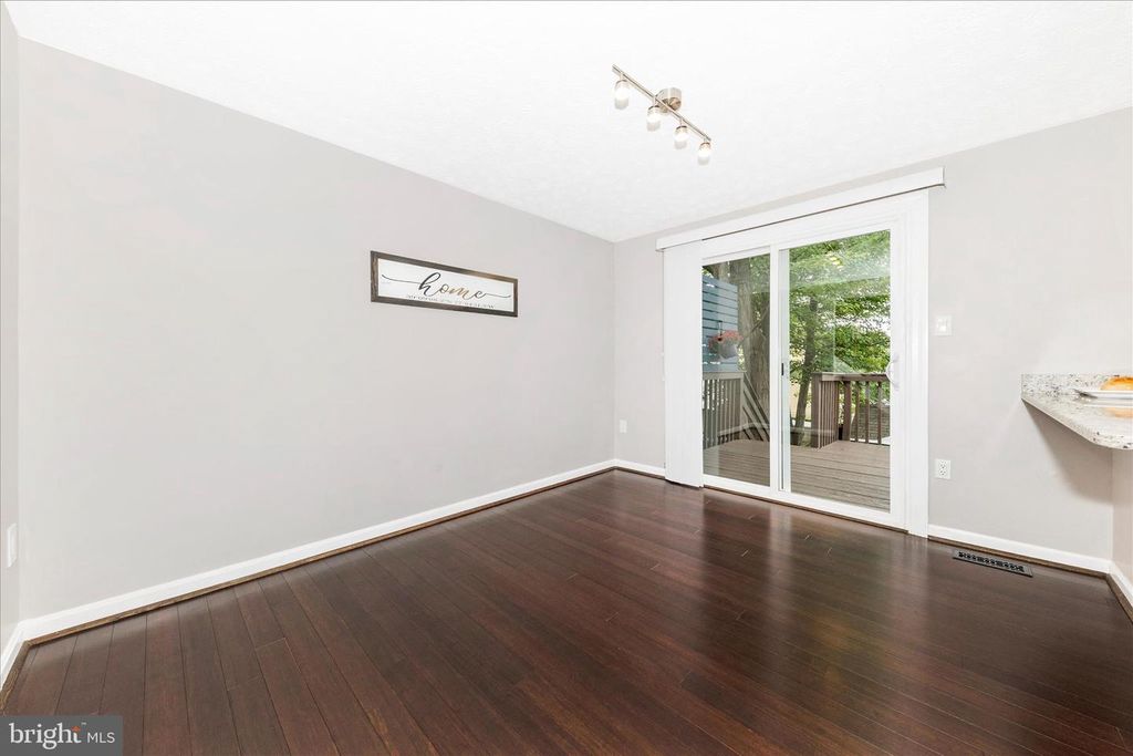 Image 8 of property listing at 18048 WAGONWHEEL CT, Olney, MD 20832
