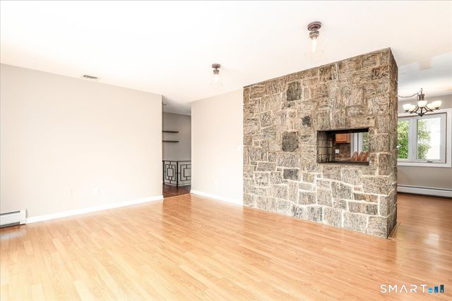 20 Twilight Lane, Brookfield, CT 06804