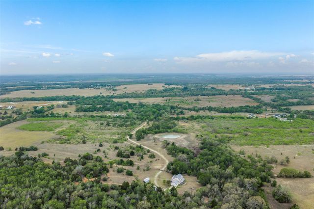 579 Lower Elgin RD, Elgin, TX 78621