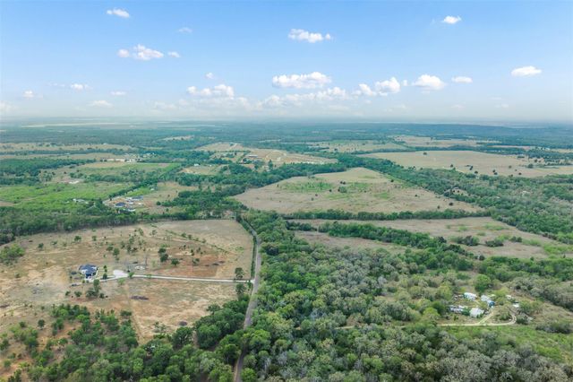 579 Lower Elgin RD, Elgin, TX 78621