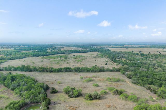 579 Lower Elgin RD, Elgin, TX 78621