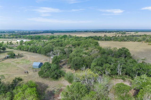 579 Lower Elgin RD, Elgin, TX 78621