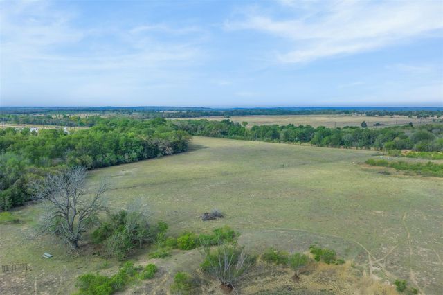 579 Lower Elgin RD, Elgin, TX 78621