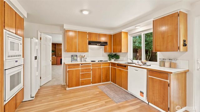 1003 144th Place SE, Bellevue, WA 98007
