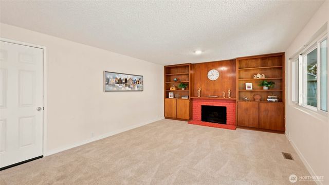1003 144th Place SE, Bellevue, WA 98007