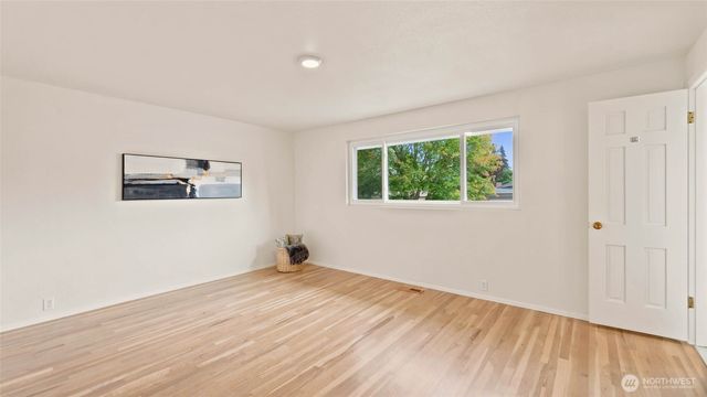 1003 144th Place SE, Bellevue, WA 98007