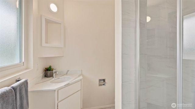 1003 144th Place SE, Bellevue, WA 98007