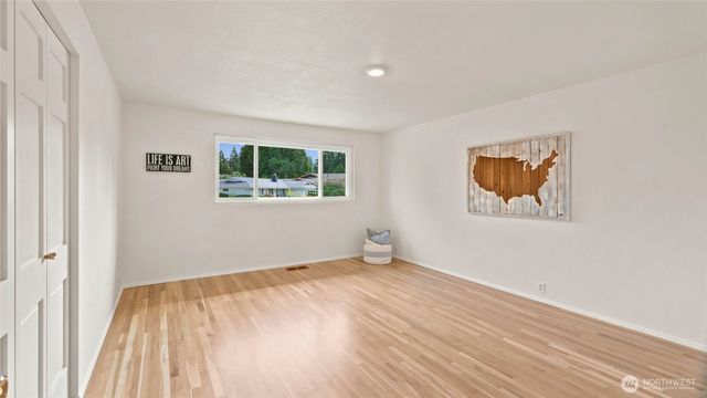 1003 144th Place SE, Bellevue, WA 98007