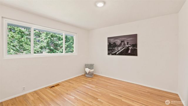 1003 144th Place SE, Bellevue, WA 98007