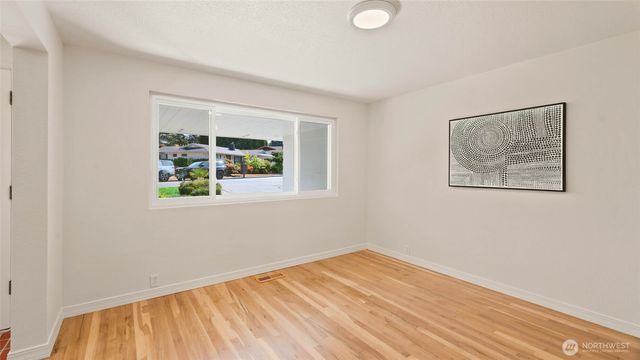 1003 144th Place SE, Bellevue, WA 98007