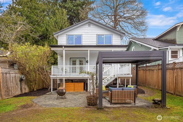 6939 Fauntleroy Way SW, Seattle, WA 98136