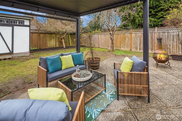 6939 Fauntleroy Way SW, Seattle, WA 98136