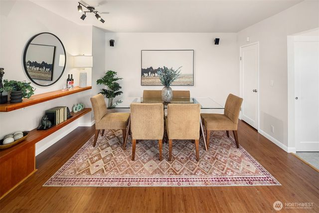 6939 Fauntleroy Way SW, Seattle, WA 98136