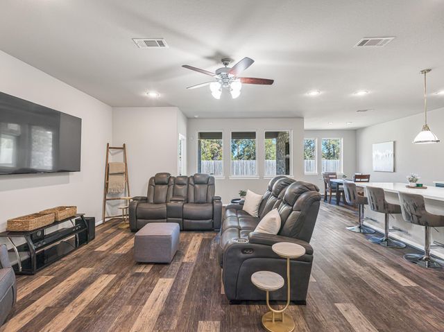 14106 Pinebrook Thistle Court, Cypress, TX 77429