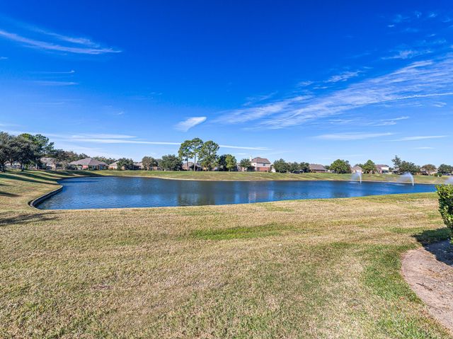 14106 Pinebrook Thistle Court, Cypress, TX 77429