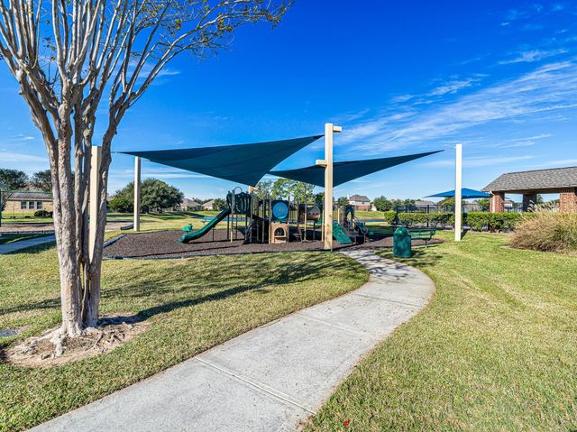 14106 Pinebrook Thistle Court, Cypress, TX 77429