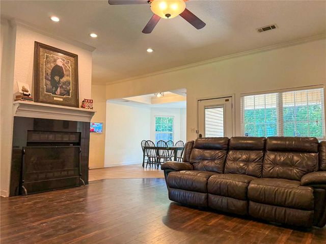 70 Walthall Road, Russellville, AR 72802