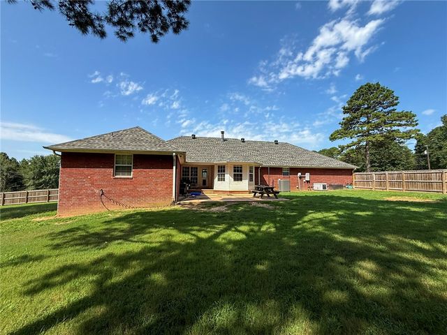 70 Walthall Road, Russellville, AR 72802
