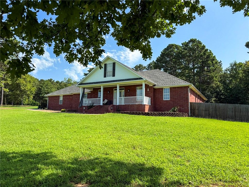 70 Walthall Road, Russellville, AR 72802