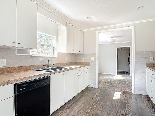 106 E ROSEHILL AVENUE, Deland, FL 32724