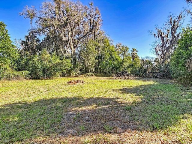 106 E ROSEHILL AVENUE, Deland, FL 32724