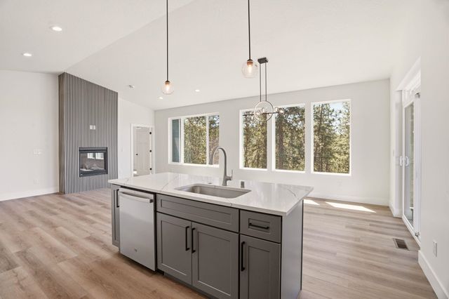 4217 W Tolliver Ct, Spokane, WA 99208