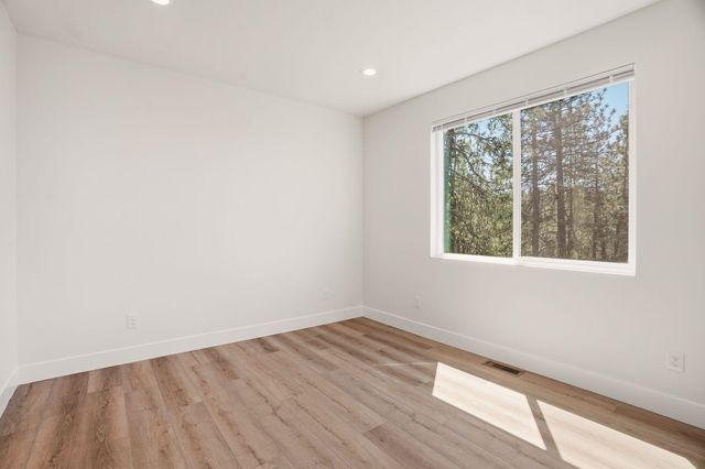 4217 W Tolliver Ct, Spokane, WA 99208