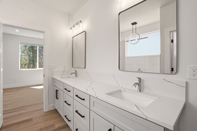 4217 W Tolliver Ct, Spokane, WA 99208