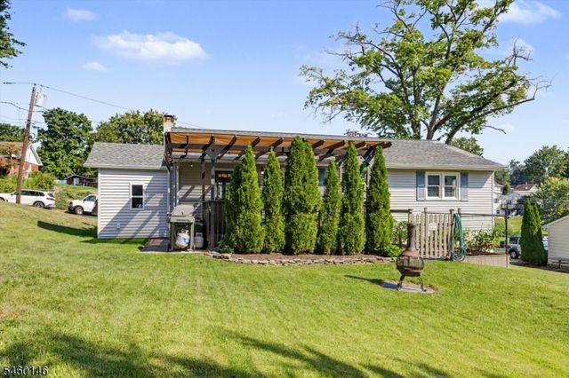 807 Brooklyn Ave, Raritan Boro, NJ 08869