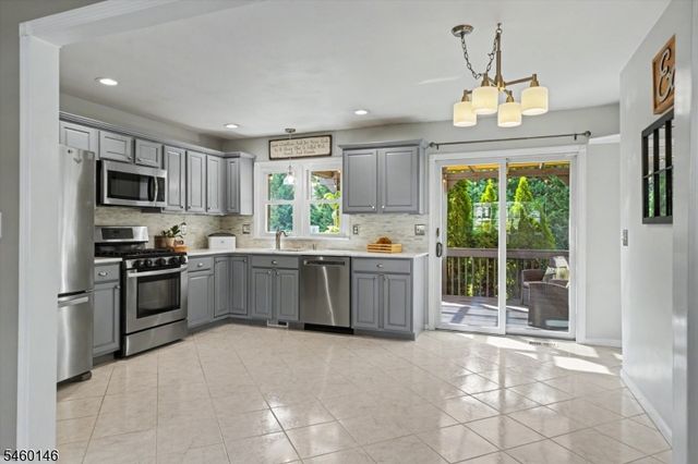 807 Brooklyn Ave, Raritan Boro, NJ 08869