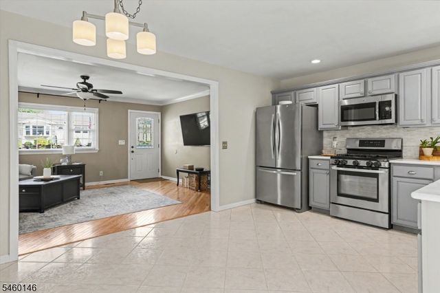 807 Brooklyn Ave, Raritan Boro, NJ 08869