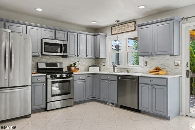 807 Brooklyn Ave, Raritan Boro, NJ 08869
