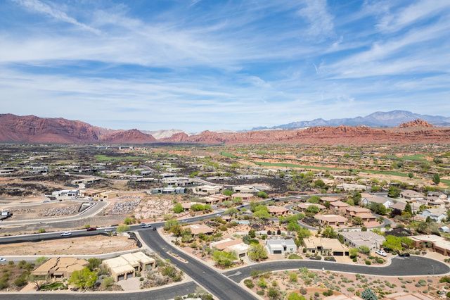 30 W BEDROCK CIR, Santa Clara, UT 84765