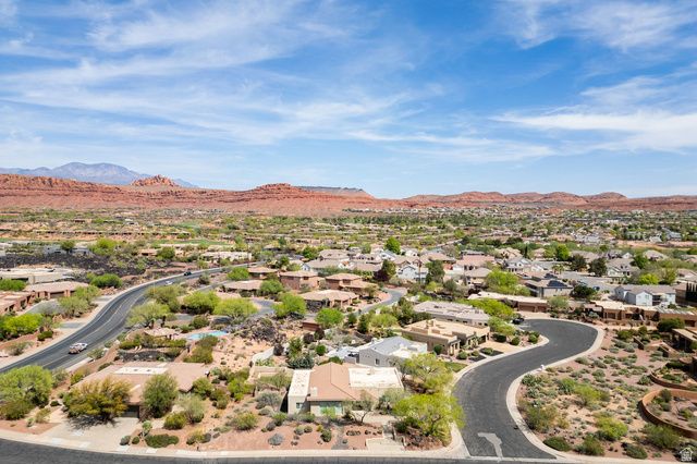 30 W BEDROCK CIR, Santa Clara, UT 84765