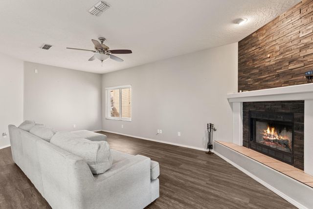 10904 Snowbird Drive NW, Albuquerque, NM 87114