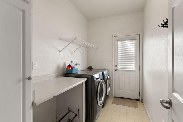 10904 Snowbird Drive NW, Albuquerque, NM 87114