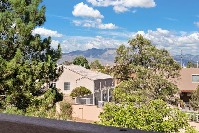 10904 Snowbird Drive NW, Albuquerque, NM 87114