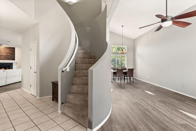 10904 Snowbird Drive NW, Albuquerque, NM 87114