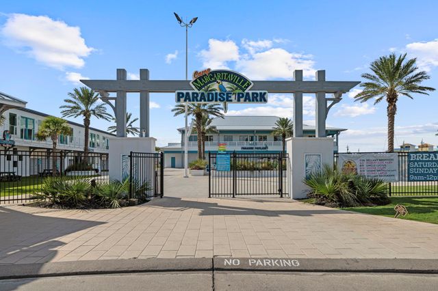671 Seaside Dr, Crystal Beach, TX 77650