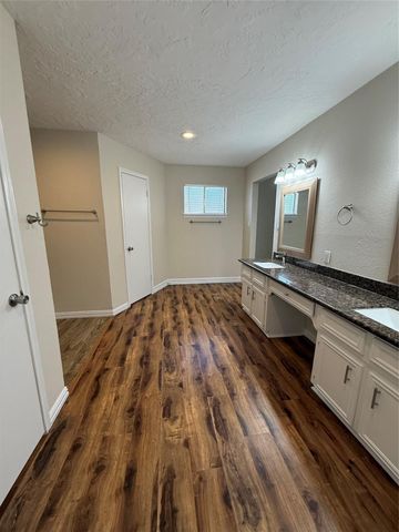 2716 Pine Cone Lane, Pearland, TX 77581