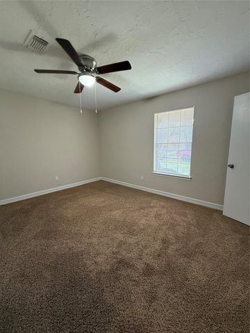 2716 Pine Cone Lane, Pearland, TX 77581