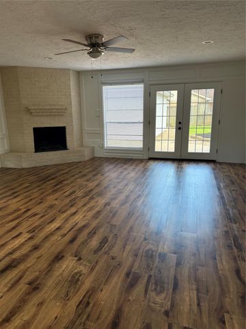 2716 Pine Cone Lane, Pearland, TX 77581