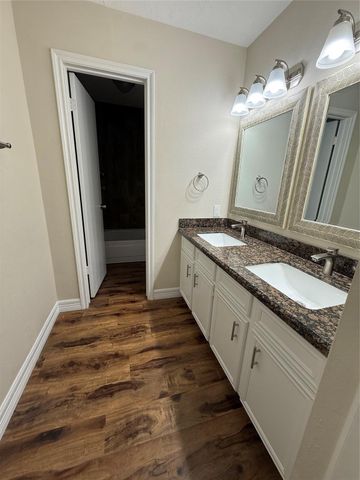 2716 Pine Cone Lane, Pearland, TX 77581