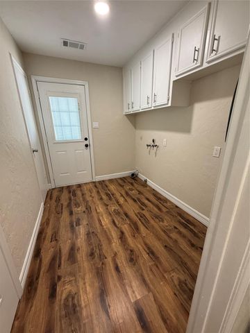 2716 Pine Cone Lane, Pearland, TX 77581