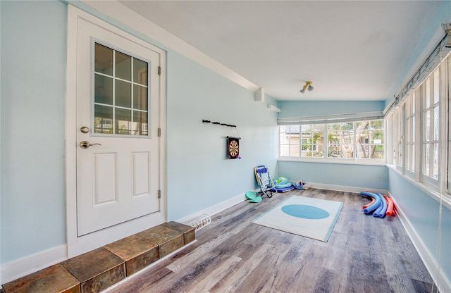 300 BAY PLZ, Treasure Island, FL 33706