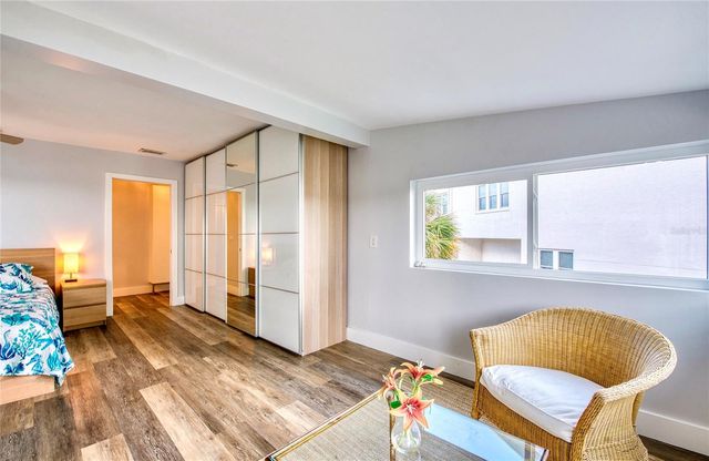 300 BAY PLZ, Treasure Island, FL 33706